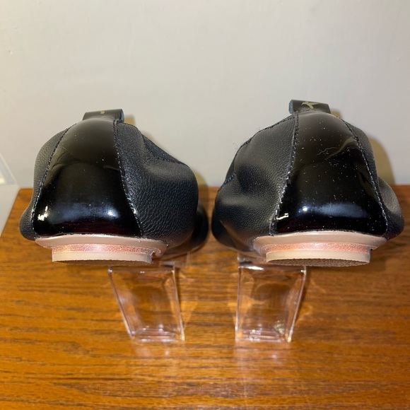 Black leather/patent leather ballet flats. Never worn. New in the box. - Picture 11 of 14